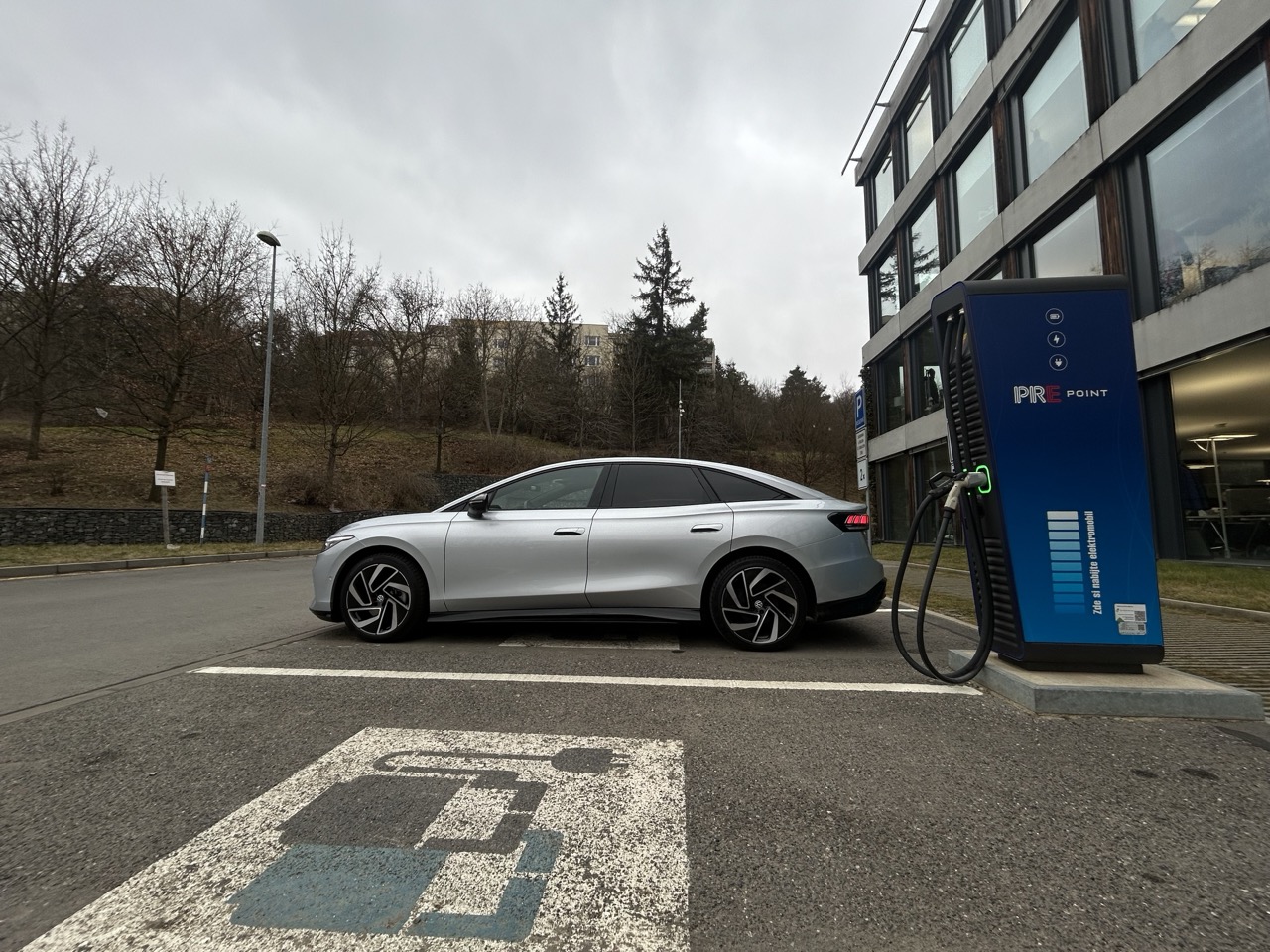 ID.7 u ultrachargeru PRE: foto Žena v autě.cz